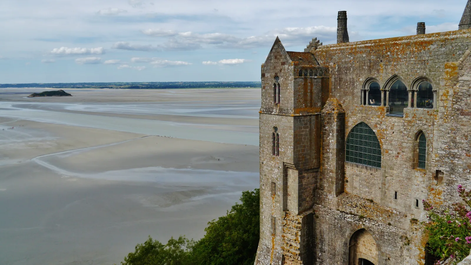 Vue illustrant Le Mont-Saint-Michel