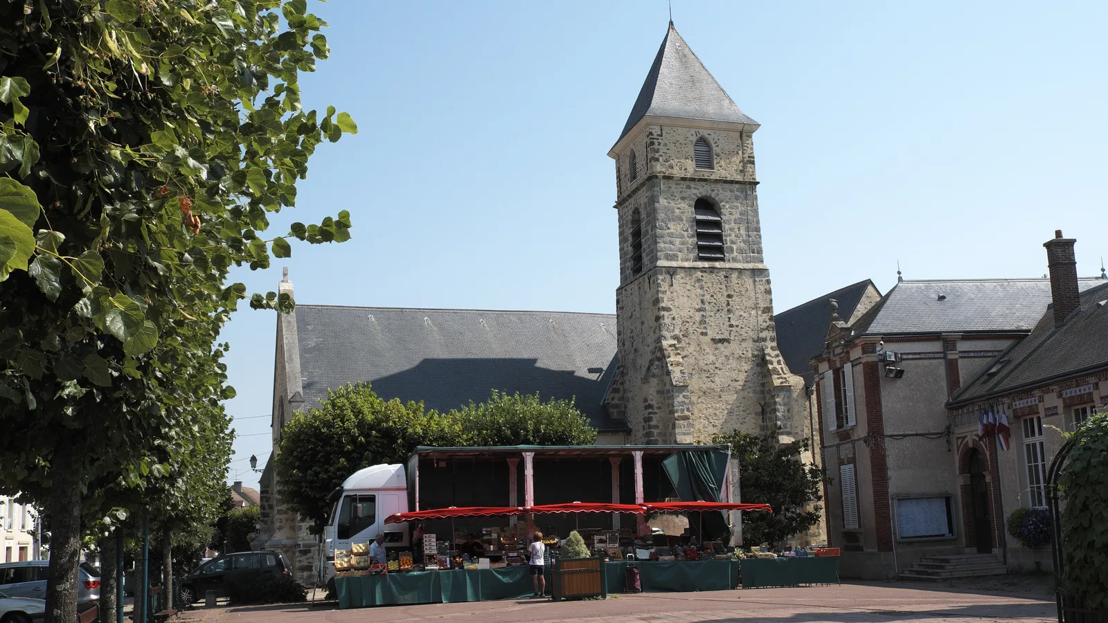 Église Saint-Éloi du Perray-en-Yvelines, Le Perray-en-Yvelines