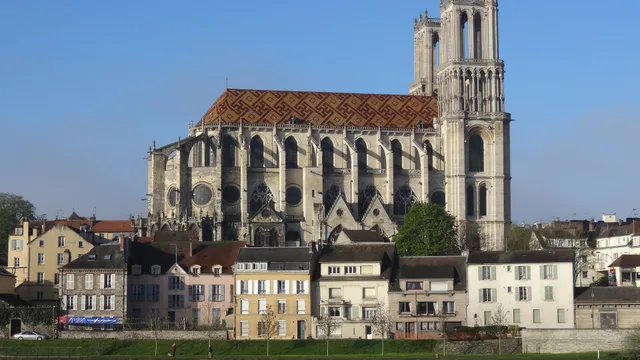 Vue illustrant Mantes-la-Jolie