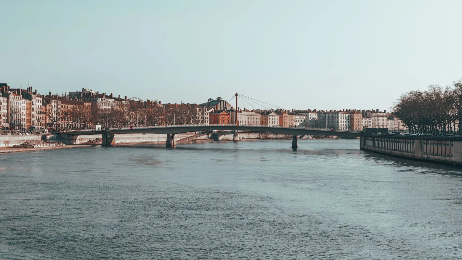 La Saône et les bâtiments de Lyon