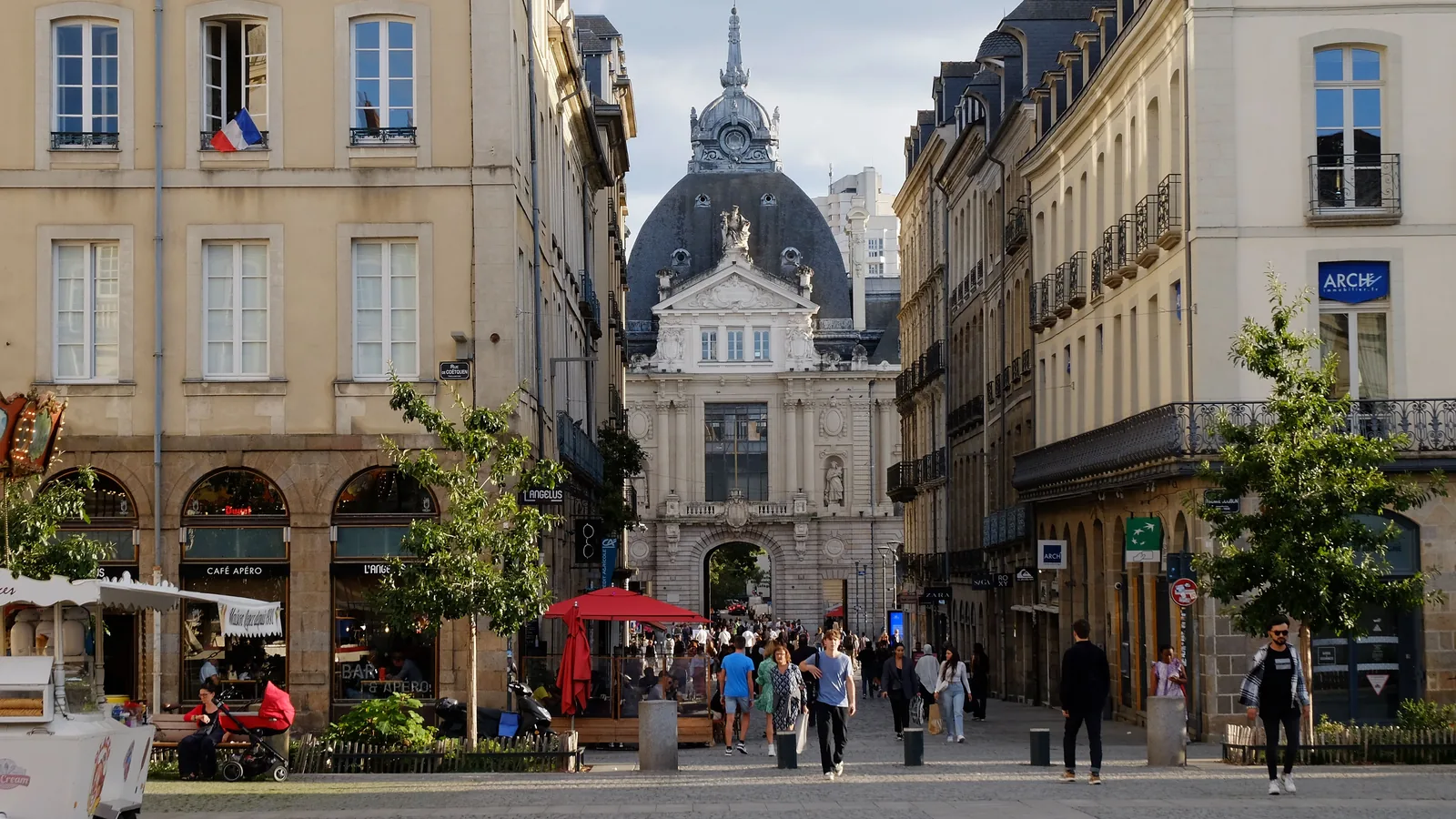 Rues et façades du centre de Rennes