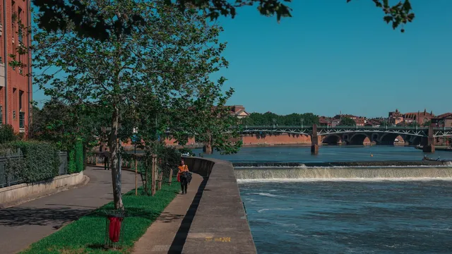 La Garonne et un pont à Toulouse