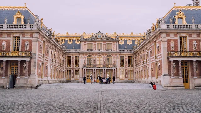 Cour de marbre du château de Versailles